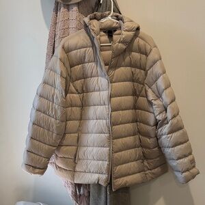 Women’s Tan Hooded Puffer Jacket